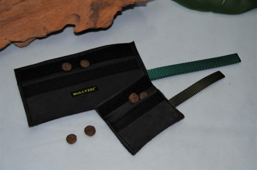 Futterdummy Leder befüllbar 30 x 8cm mit Band