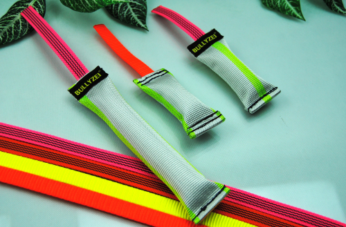 Beißwurst Feuerwehrschlauch Neon-Extrem 20 x 3,5 cm, 1 Band